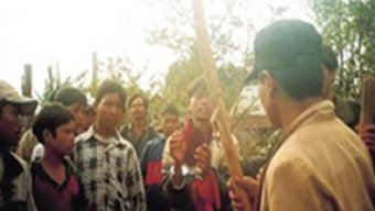 VN authorities beat and torment Montagnard men